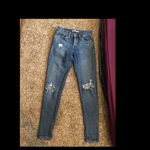 710 Super Skinny Levi’s